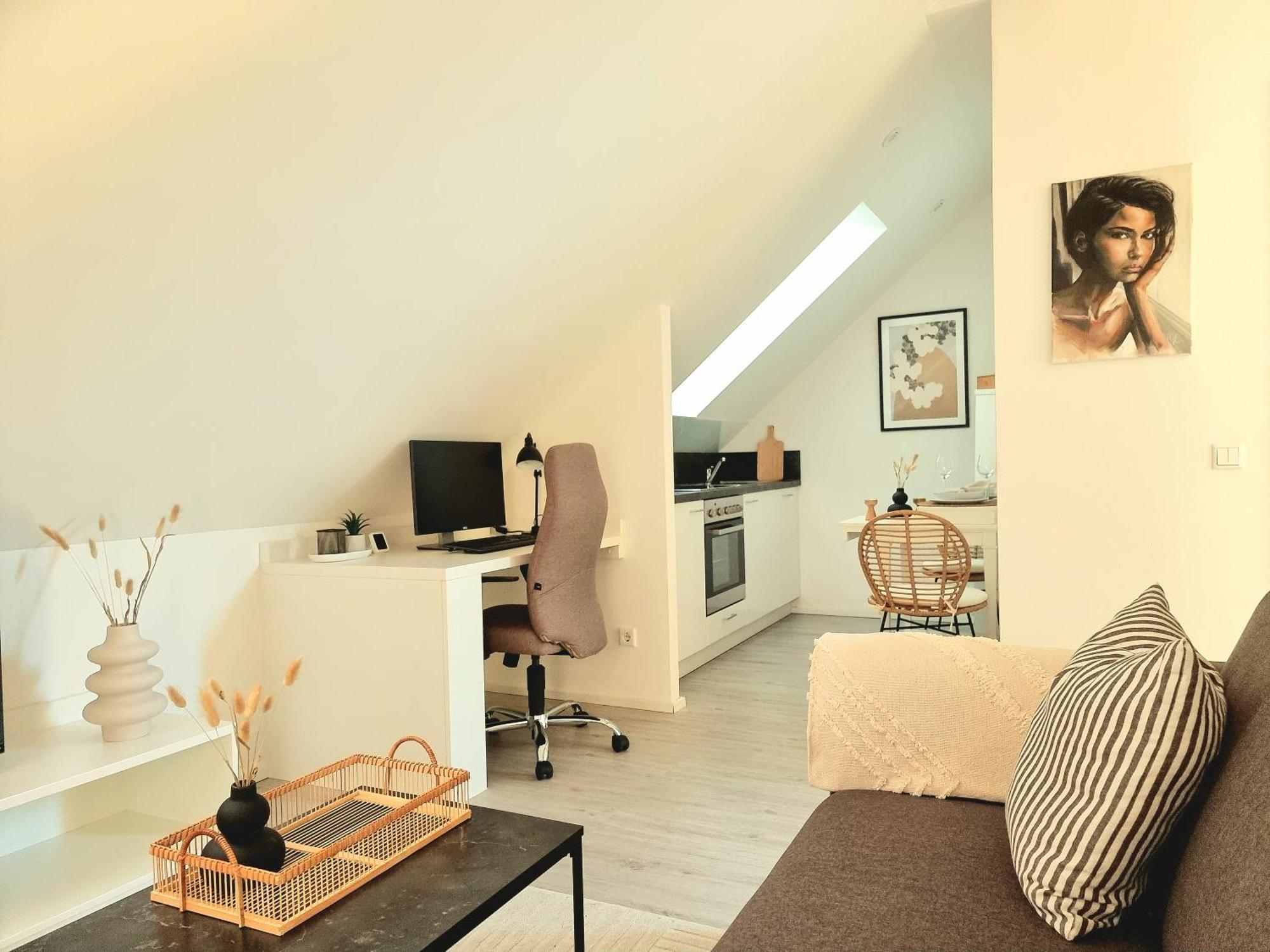 Homestay-Stylish, Zentral- Loft Apartment-Parking Ingolstadt Exterior foto