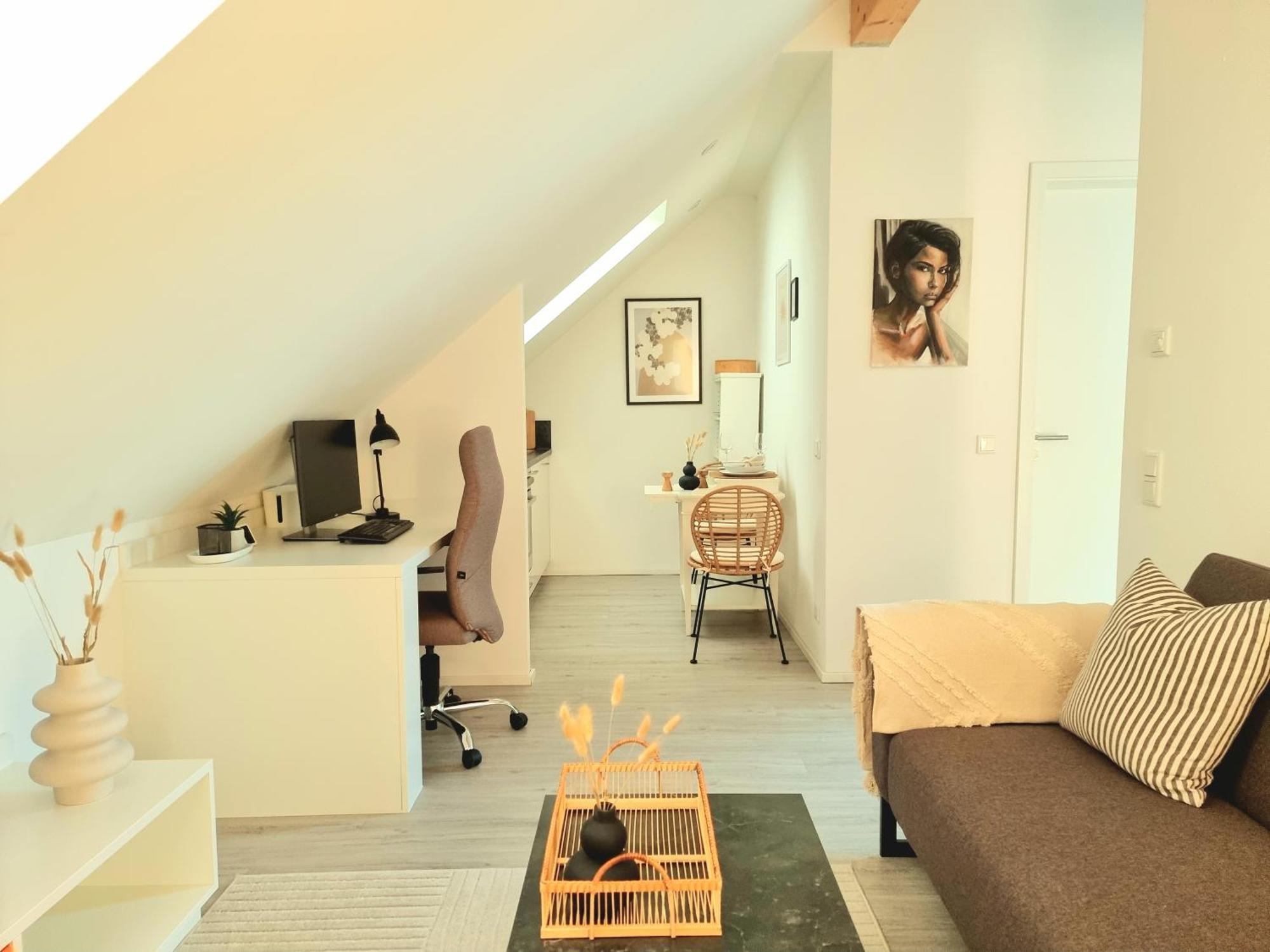 Homestay-Stylish, Zentral- Loft Apartment-Parking Ingolstadt Exterior foto